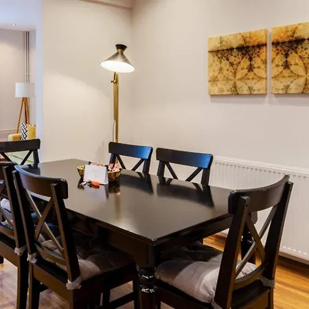 Spacious Modern Airy 4bed2bath Home! #369 * İstanbul