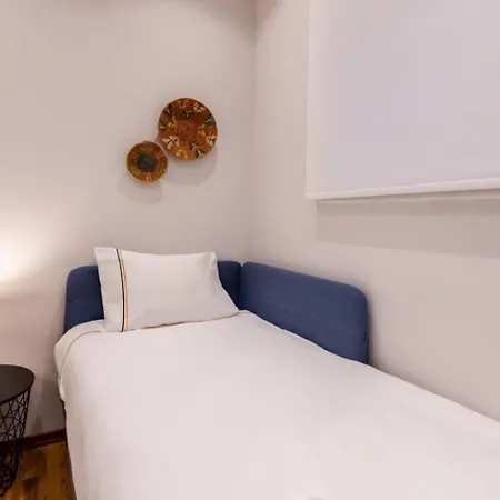 Spacious Modern Airy 4bed2bath Home! #369 Διαμέρισμα Κωνσταντινούπολη
