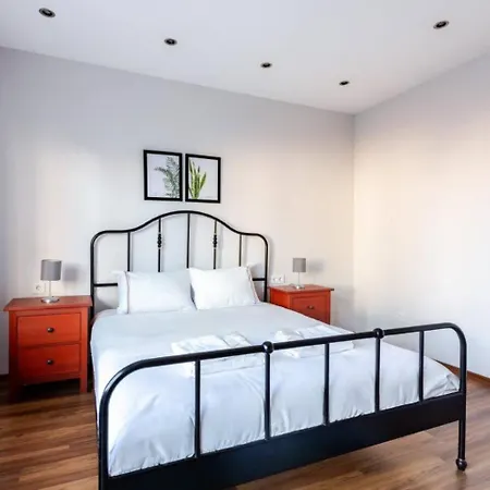 Апартаменты Spacious Modern Airy 4bed2bath Home! #369