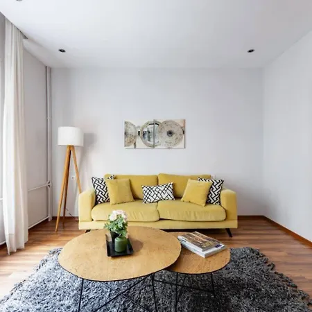 Lägenhet Spacious Modern Airy 4bed2bath Home! #369 *