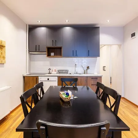 Lägenhet Spacious Modern Airy 4bed2bath Home! #369 Istanbul