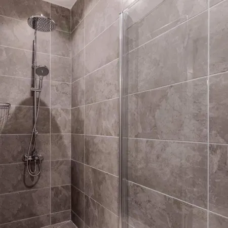Διαμέρισμα Spacious Modern Airy 4bed2bath Home! #369 *