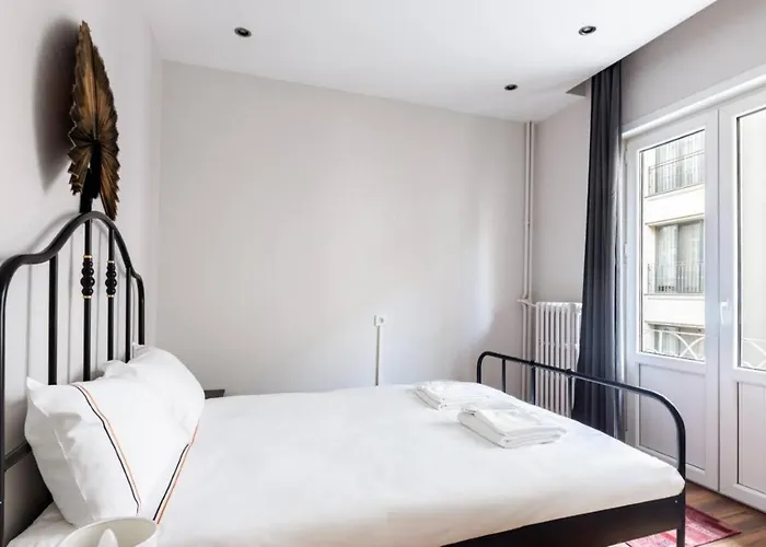 Spacious Modern Airy 4bed2bath Home! #369 Διαμέρισμα Κωνσταντινούπολη