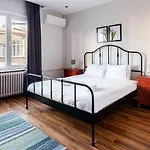 Lejlighed Spacious Modern Airy 4bed2bath Home! #369 Istanbul