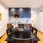 Lejlighed Spacious Modern Airy 4bed2bath Home! #369 Istanbul