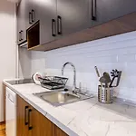 Spacious Modern Airy 4bed2bath Home! #369 Lejlighed *