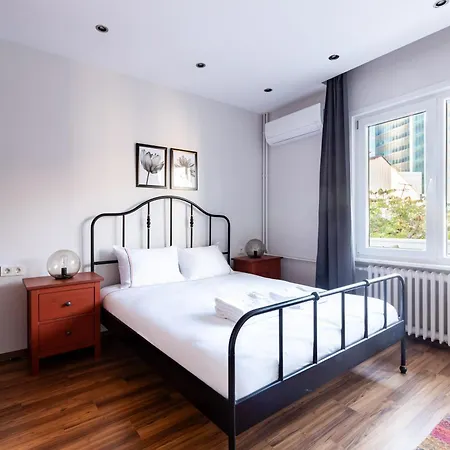 Spacious Modern Airy 4bed2bath Home! #369 Apartamento Estambul