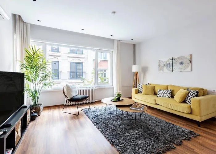 Spacious Modern Airy 4bed2bath Home! #369 Apartamento